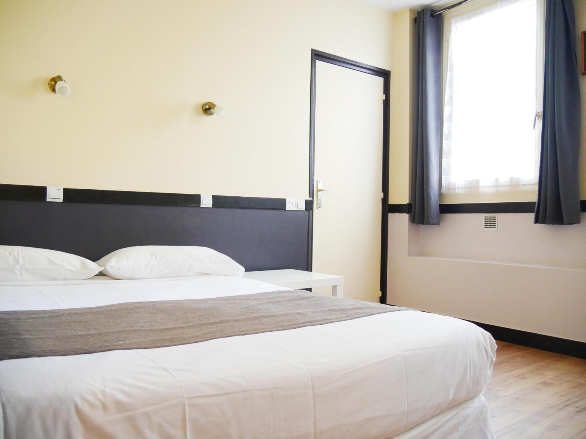 Hotel Des Bains A 10 Min De Paris