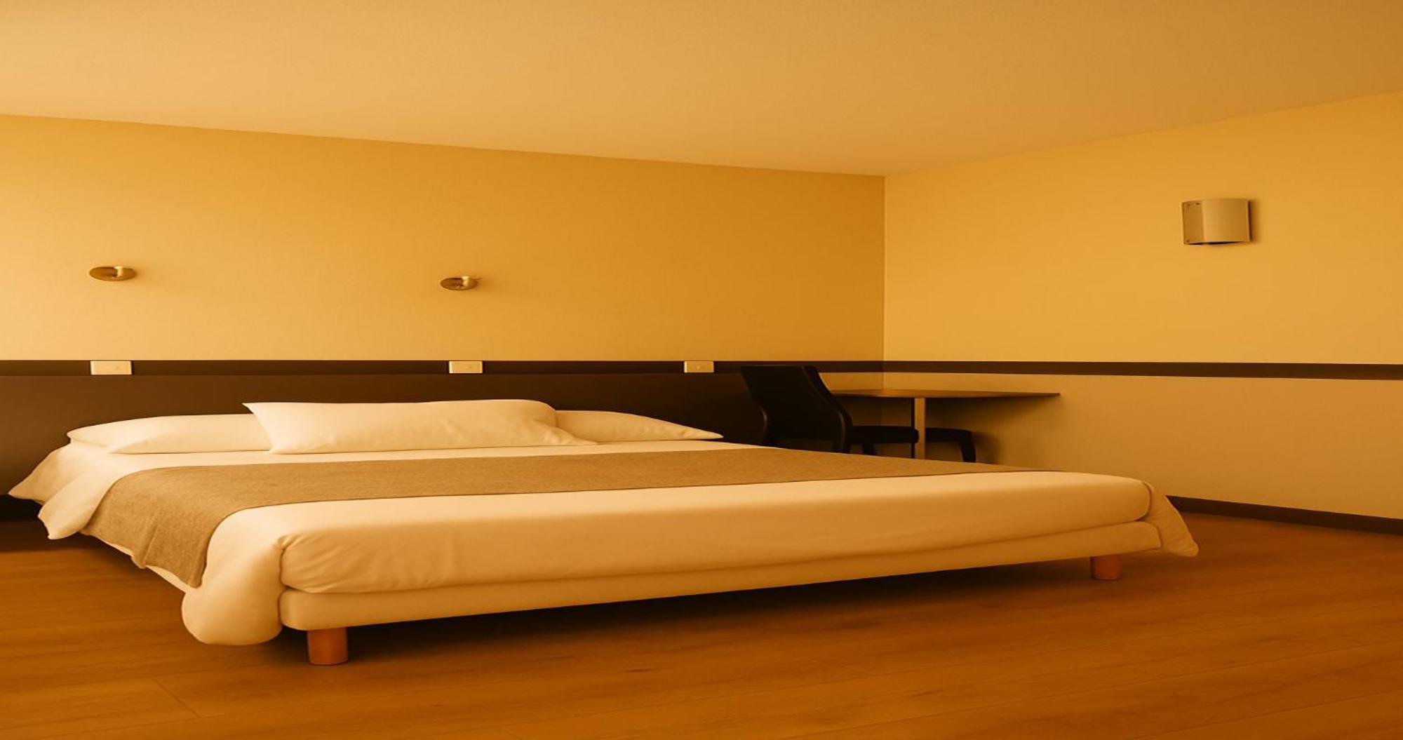 Des Bains A 10 Min De Paris Hotel Maisons-Alfort