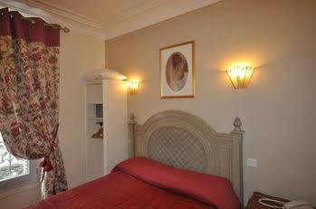 Des Bains A 10 Min De Paris 2*