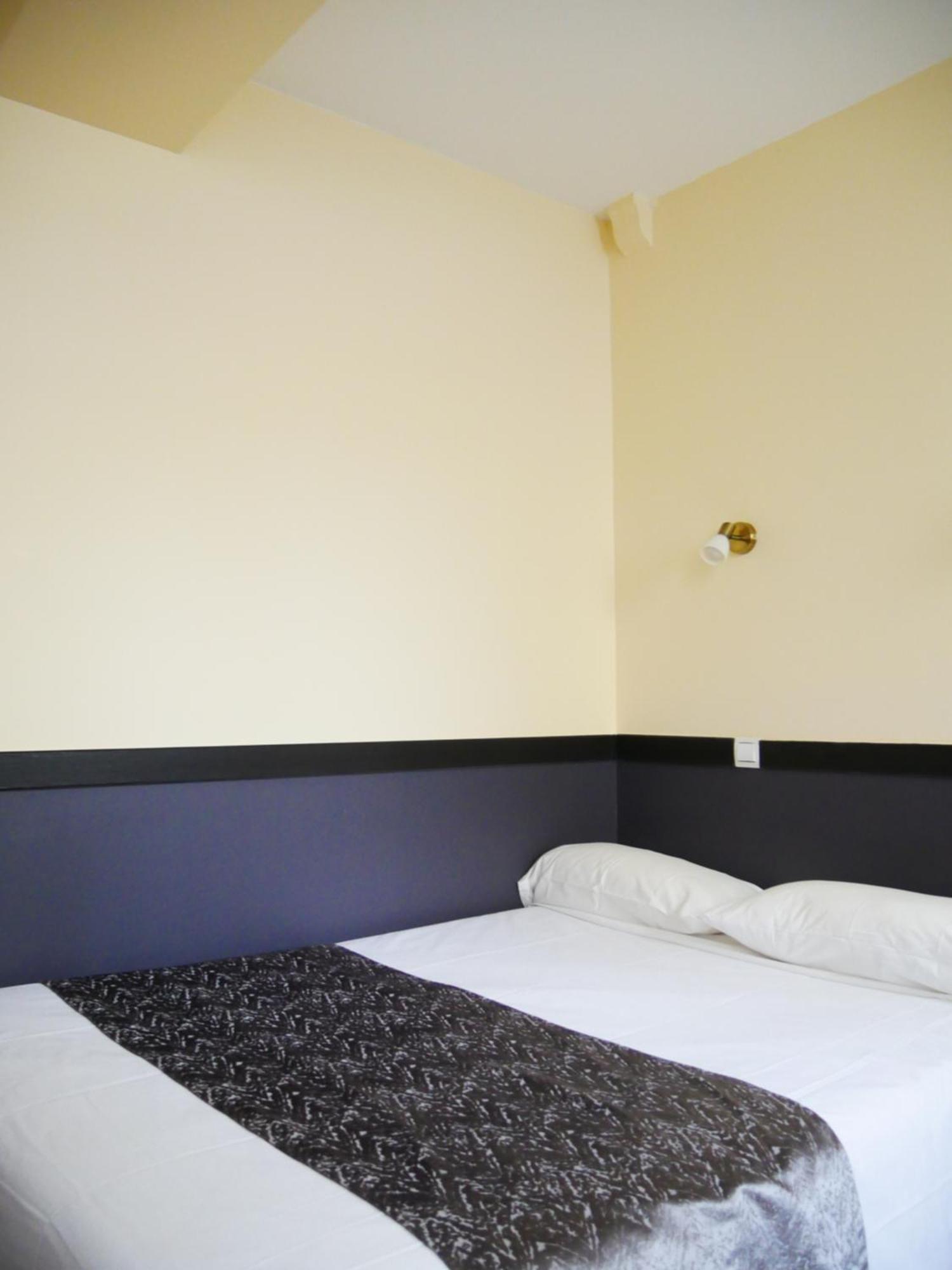 Des Bains A 10 Min De Paris Hotel