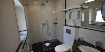Des Bains A 10 Min De Paris 2* Maisons-Alfort