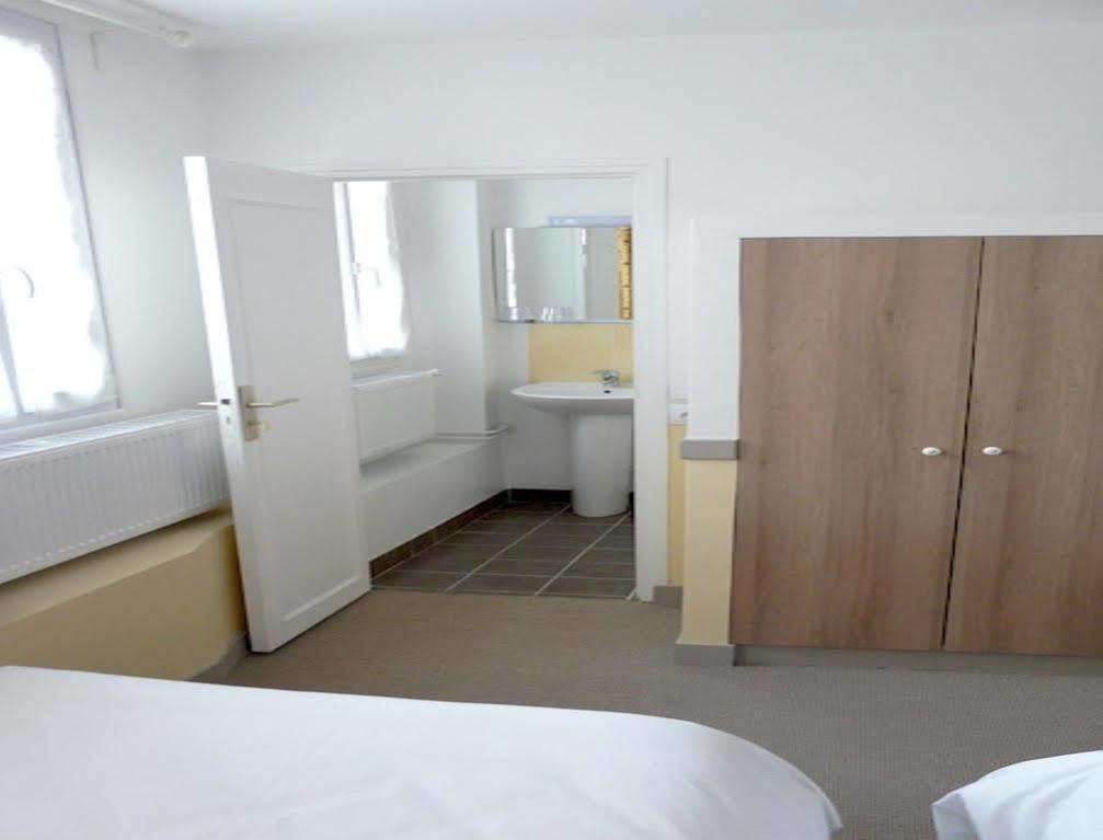 Des Bains A 10 Min De Paris Hotel Maisons-Alfort
